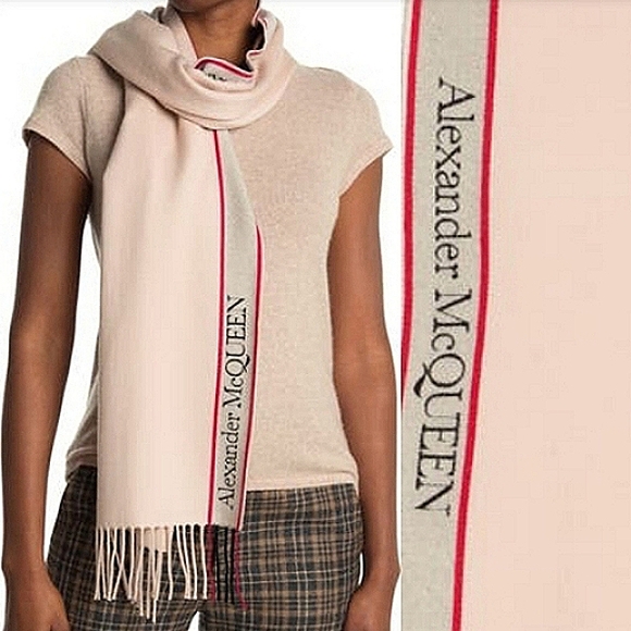 Alexander McQueen Selvedge Logo Fringe Trim Wool Cashmere Scarf Creamy Pink - Picture 4 of 4